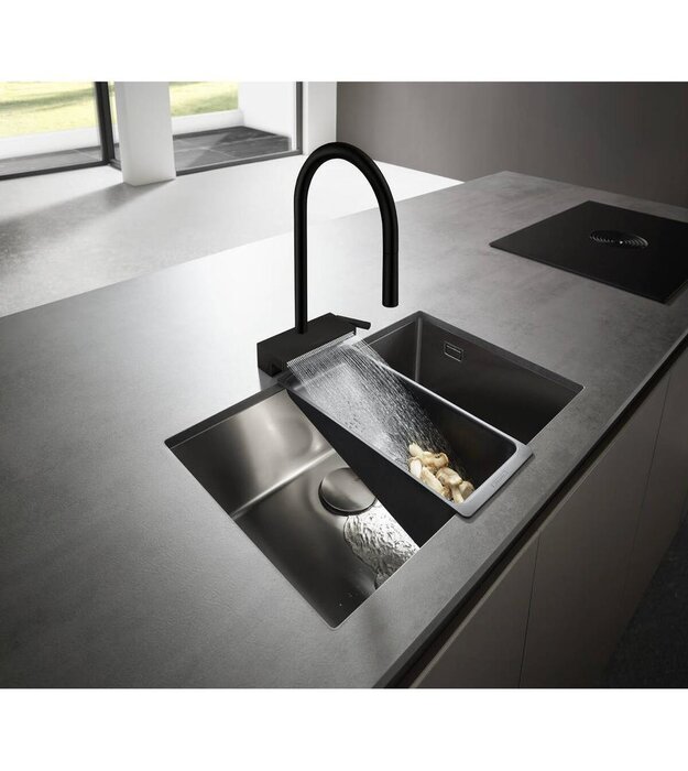 Hansgrohe Aquno Select HighArc Kitchen Faucet 73837671 7 hansgrohe_73837671_aquno_select_pull_down_kitchen_faucet_matte_black