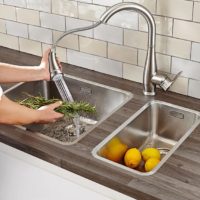 Grohe Parkfield Pull-Down Gooseneck Kitchen Tap - Image 4