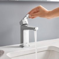 Grohe Tallinn Single-Handle Centerset Faucet - Image 7