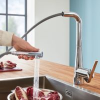Grohe Zedra Pull-Out Single-Handle Kitchen Faucet - Image 4