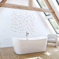MAAX Villi 61x32 Acrylic Freestanding Center Drain Bathtub